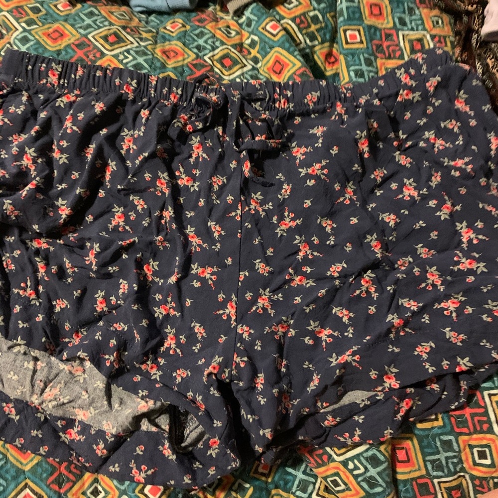 Floral flow shorts
